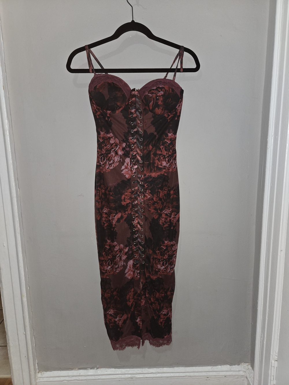 Fashion Nova Burgundy Floral Lace-Up Midi Dress